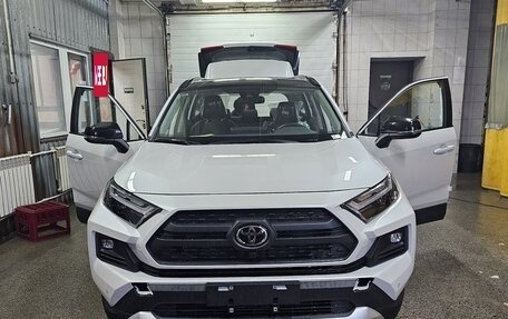 Toyota RAV4, 2025 год, 3 800 000 рублей, 4 фотография