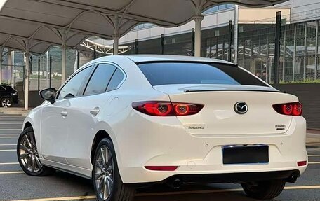 Mazda 3, 2021 год, 1 950 000 рублей, 4 фотография