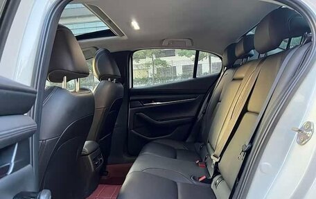 Mazda 3, 2021 год, 1 950 000 рублей, 10 фотография