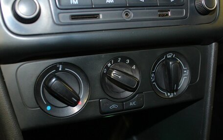 Volkswagen Polo VI (EU Market), 2015 год, 830 000 рублей, 13 фотография