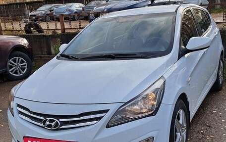 Hyundai Solaris II рестайлинг, 2015 год, 950 000 рублей, 4 фотография