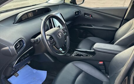 Toyota Prius IV XW50, 2019 год, 2 480 000 рублей, 9 фотография