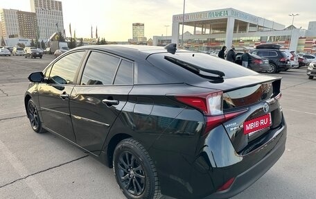 Toyota Prius IV XW50, 2019 год, 2 480 000 рублей, 6 фотография