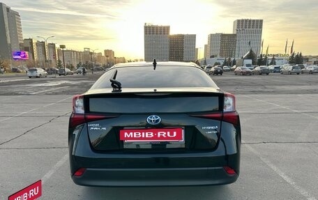 Toyota Prius IV XW50, 2019 год, 2 480 000 рублей, 5 фотография