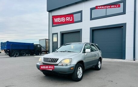 Lexus RX IV рестайлинг, 2000 год, 879 000 рублей, 2 фотография