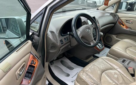 Lexus RX IV рестайлинг, 2000 год, 879 000 рублей, 10 фотография