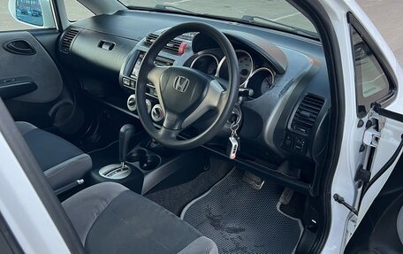 Honda Fit III, 2006 год, 450 000 рублей, 11 фотография