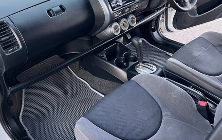 Honda Fit III, 2006 год, 450 000 рублей, 14 фотография