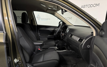 Mitsubishi Outlander III рестайлинг 3, 2018 год, 1 724 000 рублей, 9 фотография