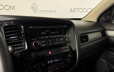 Mitsubishi Outlander III рестайлинг 3, 2018 год, 1 724 000 рублей, 14 фотография