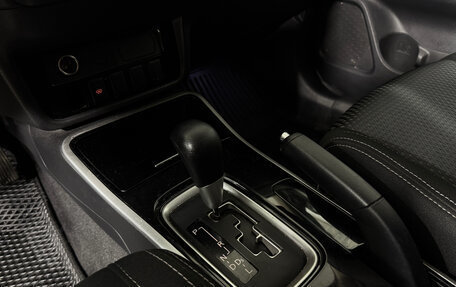 Mitsubishi Outlander III рестайлинг 3, 2018 год, 1 724 000 рублей, 13 фотография