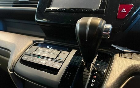 Honda Stepwgn IV, 2018 год, 2 320 000 рублей, 26 фотография