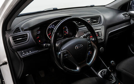 KIA Rio III рестайлинг, 2015 год, 969 000 рублей, 10 фотография