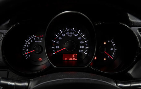 KIA Rio III рестайлинг, 2015 год, 969 000 рублей, 28 фотография