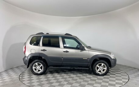 Chevrolet Niva I рестайлинг, 2016 год, 827 000 рублей, 6 фотография
