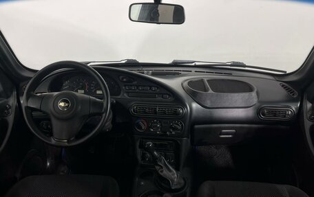 Chevrolet Niva I рестайлинг, 2016 год, 827 000 рублей, 9 фотография