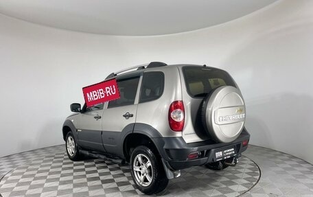 Chevrolet Niva I рестайлинг, 2016 год, 827 000 рублей, 3 фотография