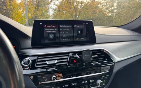 BMW 5 серия, 2017 год, 3 690 000 рублей, 15 фотография