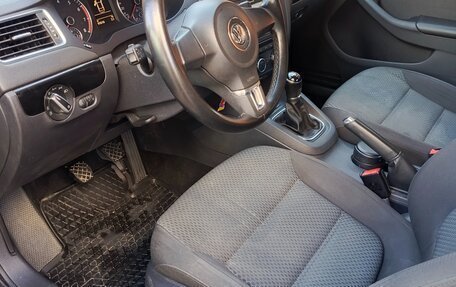 Volkswagen Jetta VI, 2013 год, 1 200 000 рублей, 6 фотография