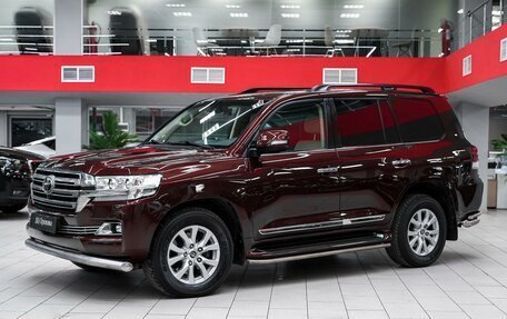 Toyota Land Cruiser 200, 2015 год, 4 997 000 рублей, 1 фотография