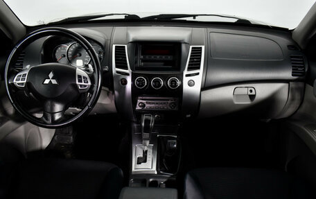 Mitsubishi Pajero Sport II рестайлинг, 2012 год, 1 350 000 рублей, 14 фотография