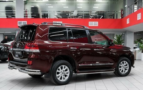 Toyota Land Cruiser 200, 2015 год, 4 997 000 рублей, 2 фотография