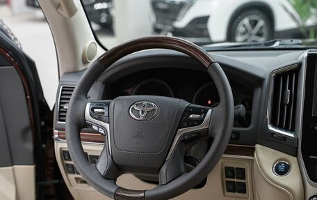 Toyota Land Cruiser 200, 2015 год, 4 997 000 рублей, 14 фотография