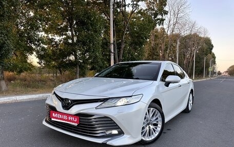 Toyota Camry, 2019 год, 3 750 000 рублей, 1 фотография