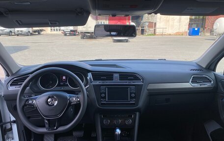 Volkswagen Tiguan II, 2020 год, 2 450 000 рублей, 11 фотография