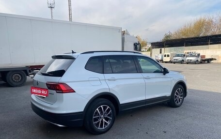 Volkswagen Tiguan II, 2020 год, 2 450 000 рублей, 5 фотография