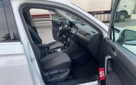 Volkswagen Tiguan II, 2020 год, 2 450 000 рублей, 8 фотография