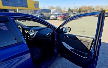 Hyundai Solaris II рестайлинг, 2012 год, 830 000 рублей, 11 фотография