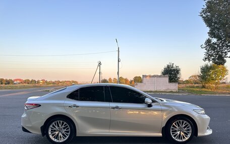 Toyota Camry, 2019 год, 3 750 000 рублей, 4 фотография