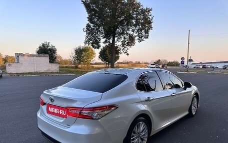 Toyota Camry, 2019 год, 3 750 000 рублей, 6 фотография