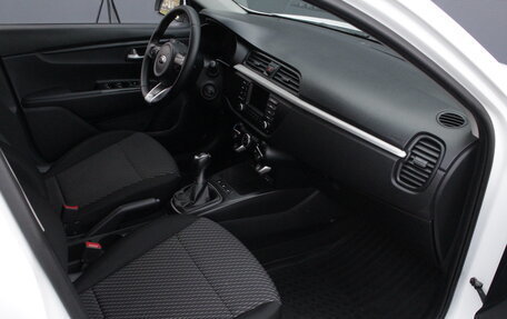 KIA Rio IV, 2018 год, 1 325 000 рублей, 9 фотография