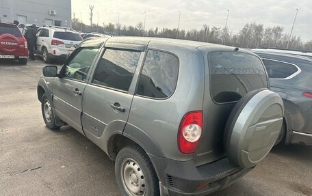 Chevrolet Niva I рестайлинг, 2018 год, 650 000 рублей, 2 фотография