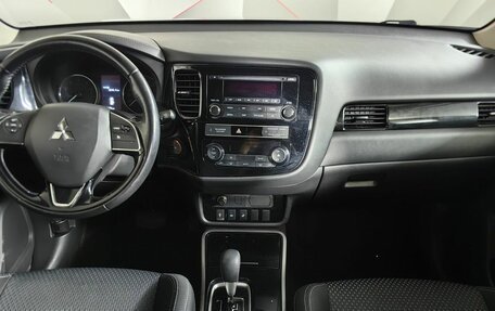 Mitsubishi Outlander III рестайлинг 3, 2020 год, 2 097 000 рублей, 11 фотография