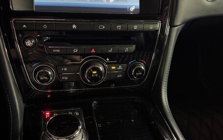 Jaguar XJ IV (X351), 2016 год, 3 500 000 рублей, 5 фотография