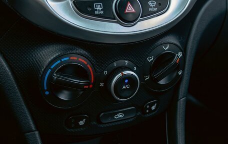 Hyundai Solaris II рестайлинг, 2013 год, 895 000 рублей, 15 фотография