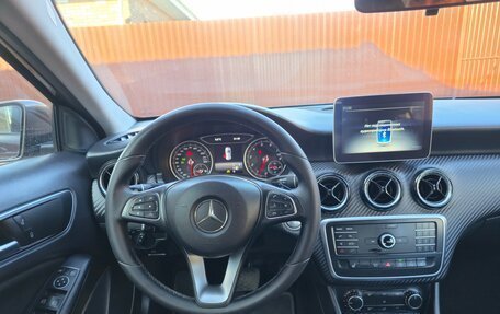 Mercedes-Benz GLA, 2018 год, 1 999 999 рублей, 6 фотография