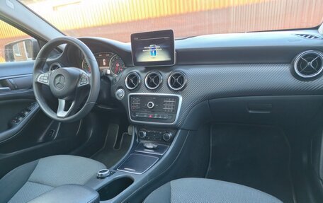 Mercedes-Benz GLA, 2018 год, 1 999 999 рублей, 7 фотография