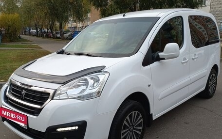 Peugeot Partner II рестайлинг 2, 2018 год, 1 140 000 рублей, 4 фотография