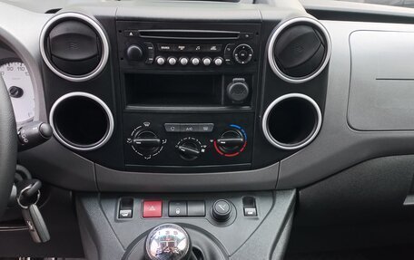 Peugeot Partner II рестайлинг 2, 2018 год, 1 140 000 рублей, 32 фотография