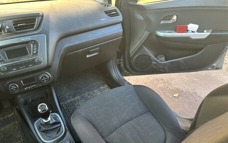 KIA Rio III рестайлинг, 2015 год, 1 050 000 рублей, 10 фотография