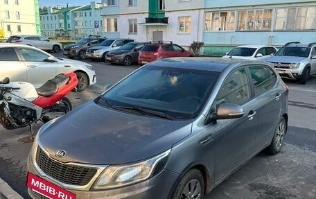KIA Rio III рестайлинг, 2015 год, 1 050 000 рублей, 2 фотография