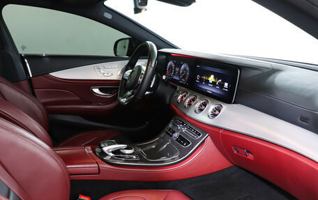 Mercedes-Benz CLS, 2018 год, 4 950 000 рублей, 9 фотография