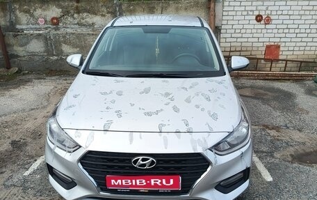 Hyundai Solaris II рестайлинг, 2017 год, 850 000 рублей, 1 фотография