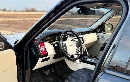 Land Rover Range Rover IV рестайлинг, 2016 год, 4 500 000 рублей, 10 фотография