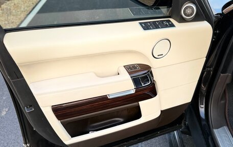 Land Rover Range Rover IV рестайлинг, 2016 год, 4 500 000 рублей, 11 фотография