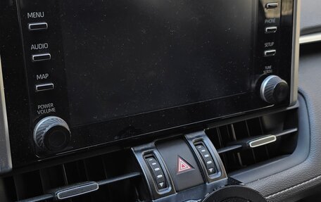 Toyota RAV4, 2020 год, 3 650 000 рублей, 13 фотография